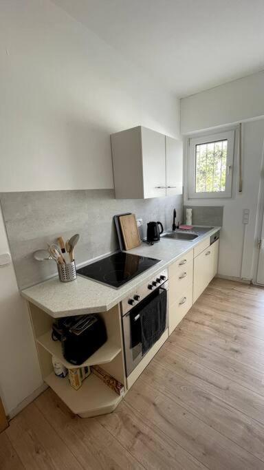 Apart70-Modern Design I Garden With Terrace I Smart Tv I Free Parking I Free Wifi 햄 외부 사진